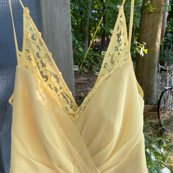 Canary Yellow Chiffon Lace Dress - 12 NWT - Picture 2 of 7